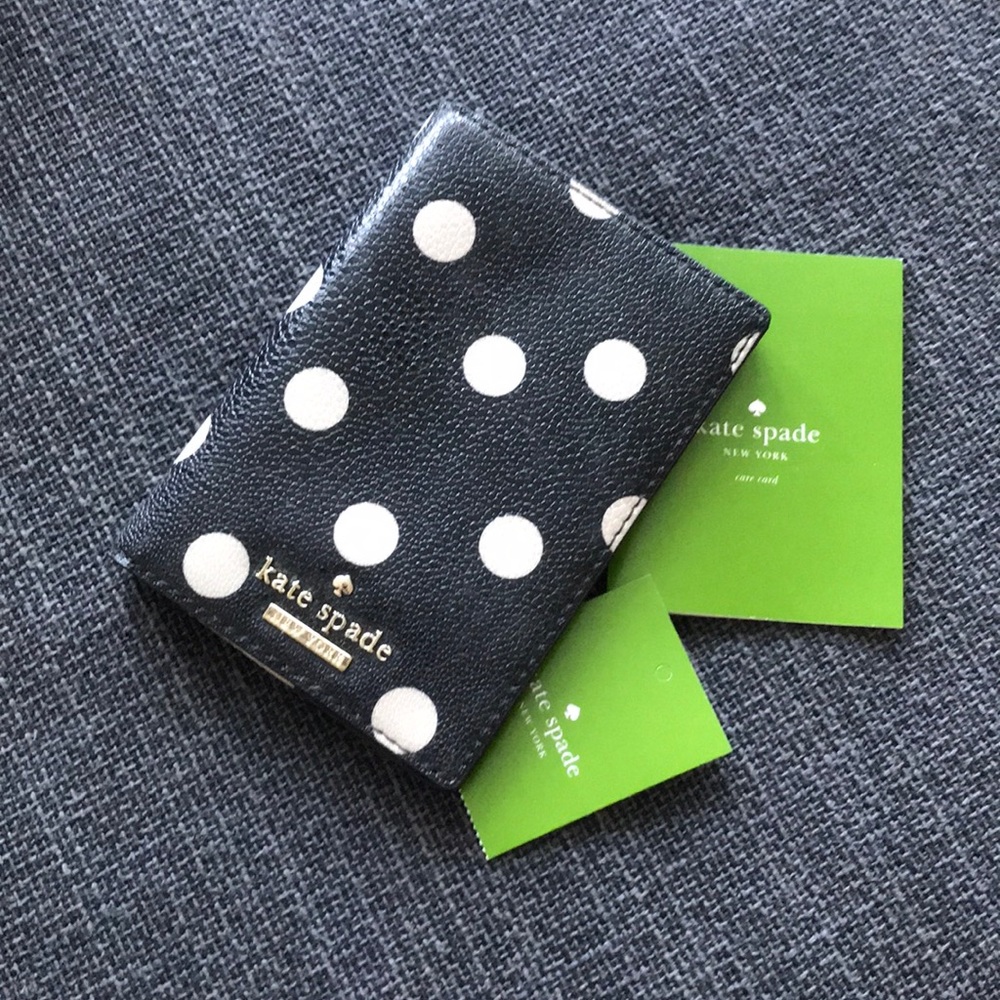 NWOT Kate Spade Passport Holder